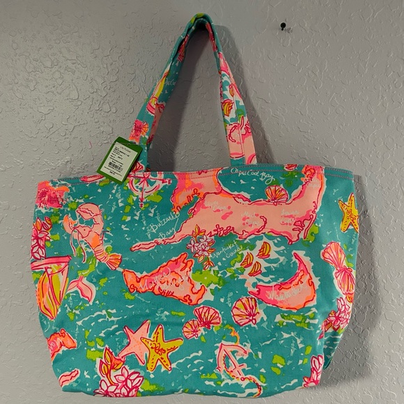 Lilly Pulitzer HTF Cape cod and The Islands Palm Beach Tote. Limited Edition. - Picture 1 of 3